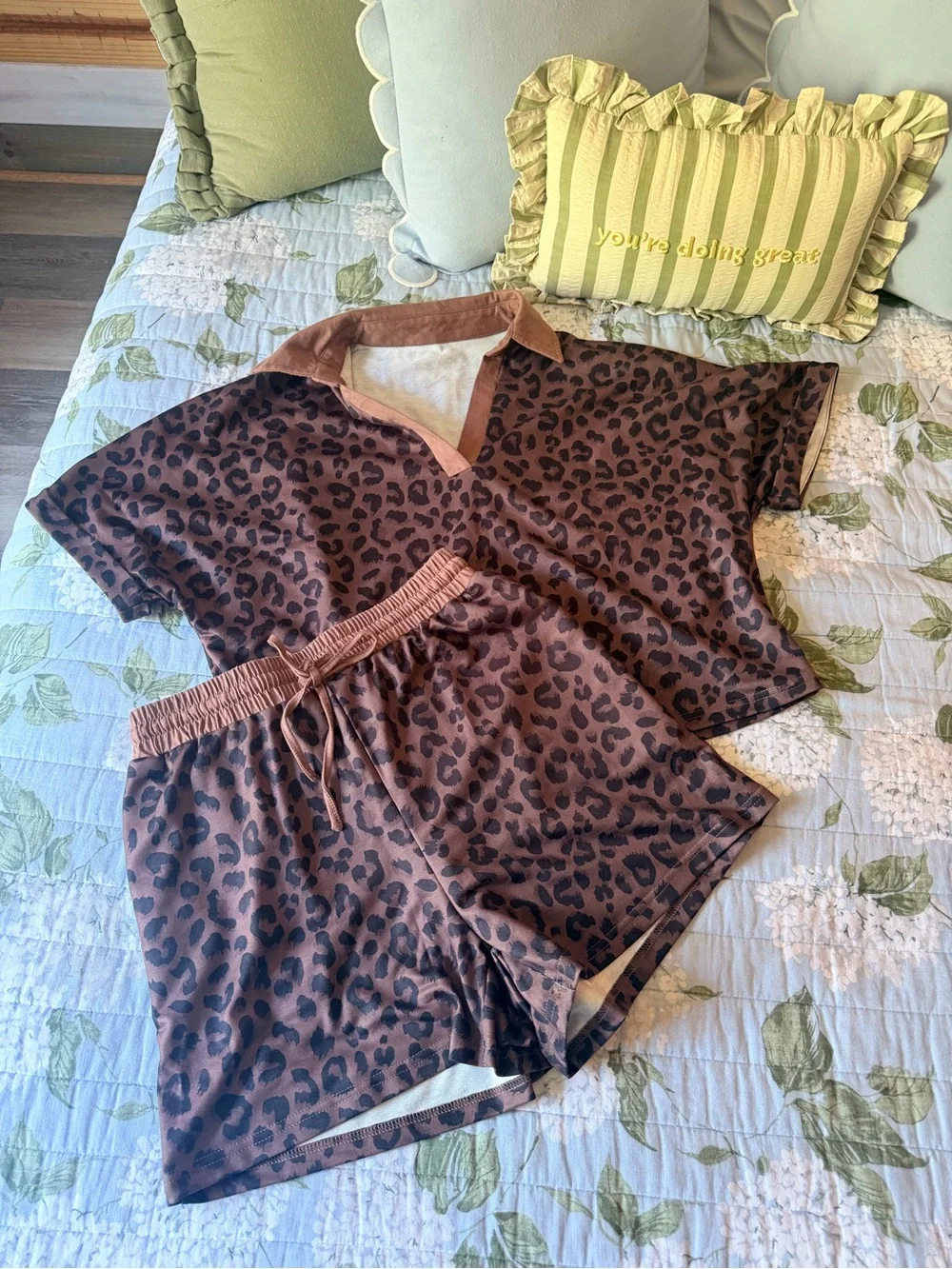 Boutique 9 Brown Leopard Print Short Pajama Set
